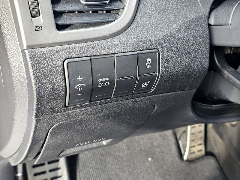 2012 Hyundai i30 Diesel 1.6 VGT Extreme photo 12