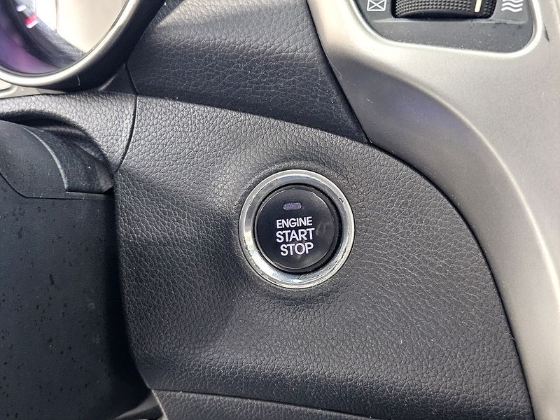 2012 Hyundai i30 Diesel 1.6 VGT Extreme photo 16