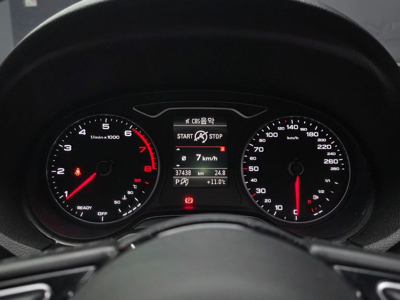 2018 Audi A3 40 TFSI 8V photo 8