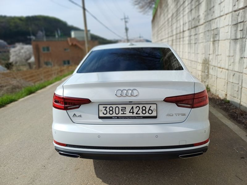 2019 Audi A4 40 TFSI photo 7