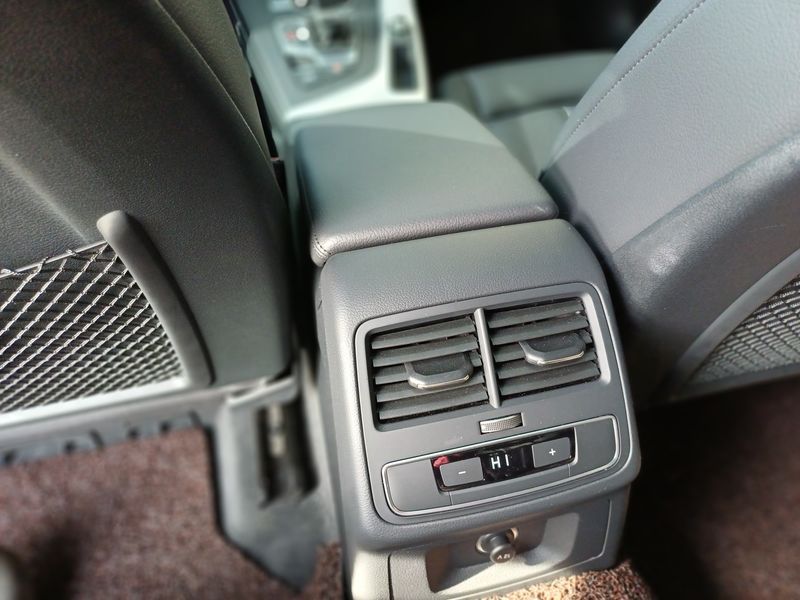 2019 Audi A4 40 TFSI photo 12