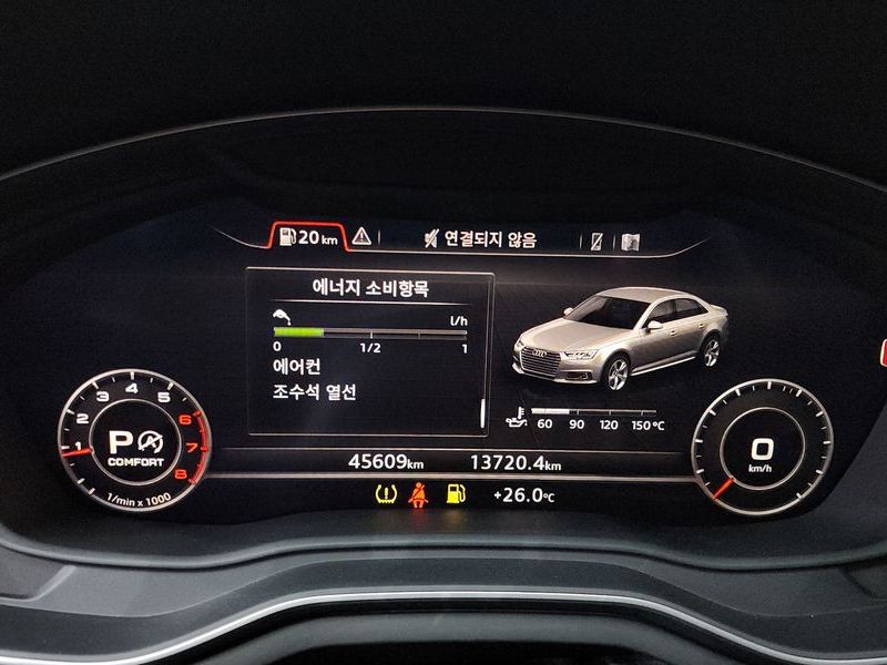 2019 Audi A4 40 TFSI Premium photo 8