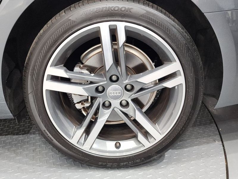 2019 Audi A4 40 TFSI Premium photo 21
