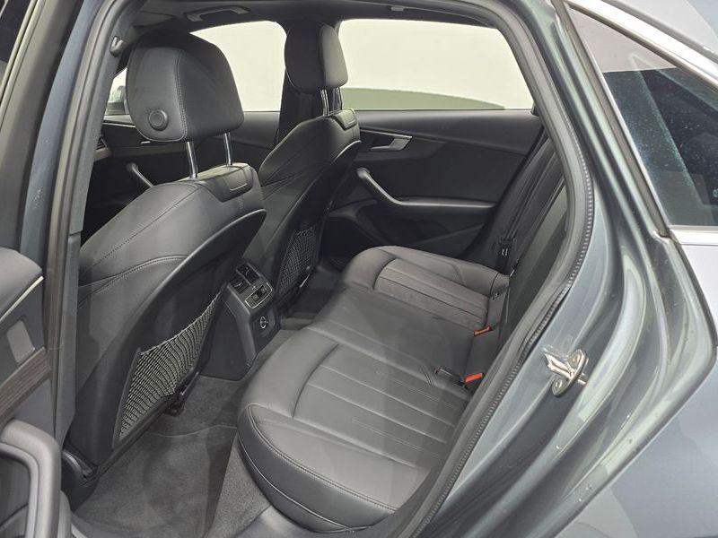 2019 Audi A4 40 TFSI Premium photo 11