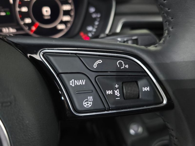 2019 Audi A4 40 TFSI Premium photo 16