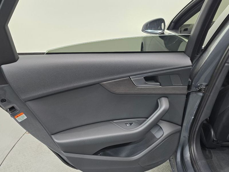 2019 Audi A4 40 TFSI Premium photo 25