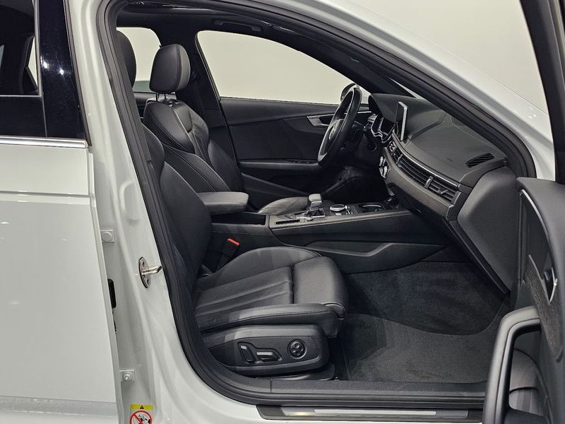 2019 Audi A4 40 TFSI Premium photo 10
