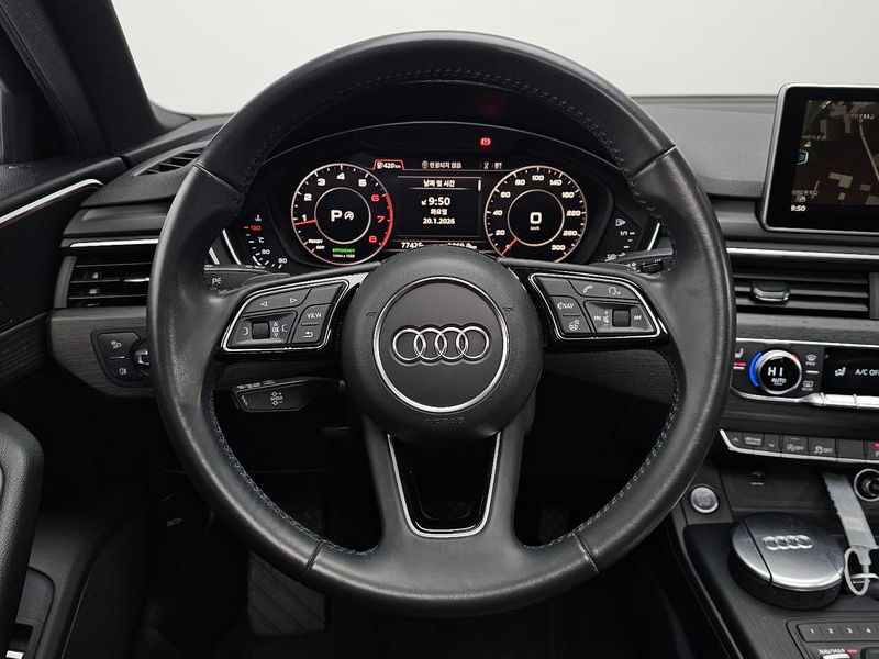 2019 Audi A4 40 TFSI Premium photo 13