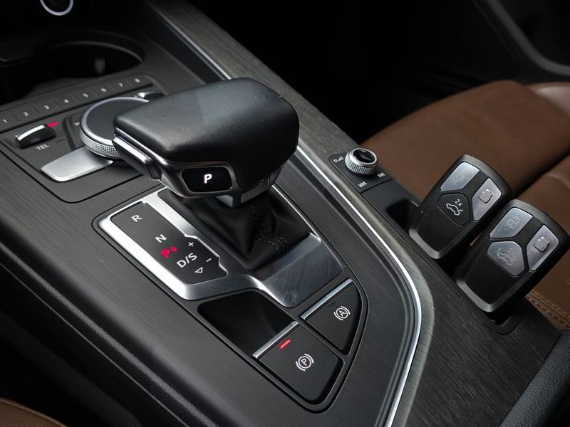 2019 Audi A4 40 TFSI Premium photo 9