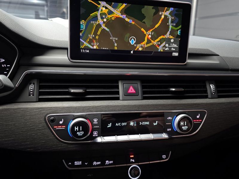 2019 Audi A4 40 TFSI Premium photo 14