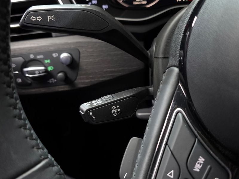 2019 Audi A4 40 TFSI Premium photo 18
