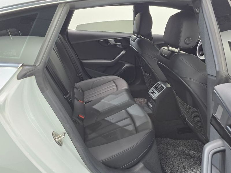 2019 Audi A5 45 TFSI Quattro Premium Sportback photo 12