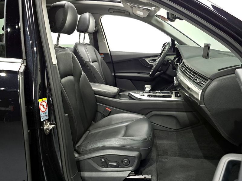 2019 Audi Q7 45 TFSI Quattro photo 10