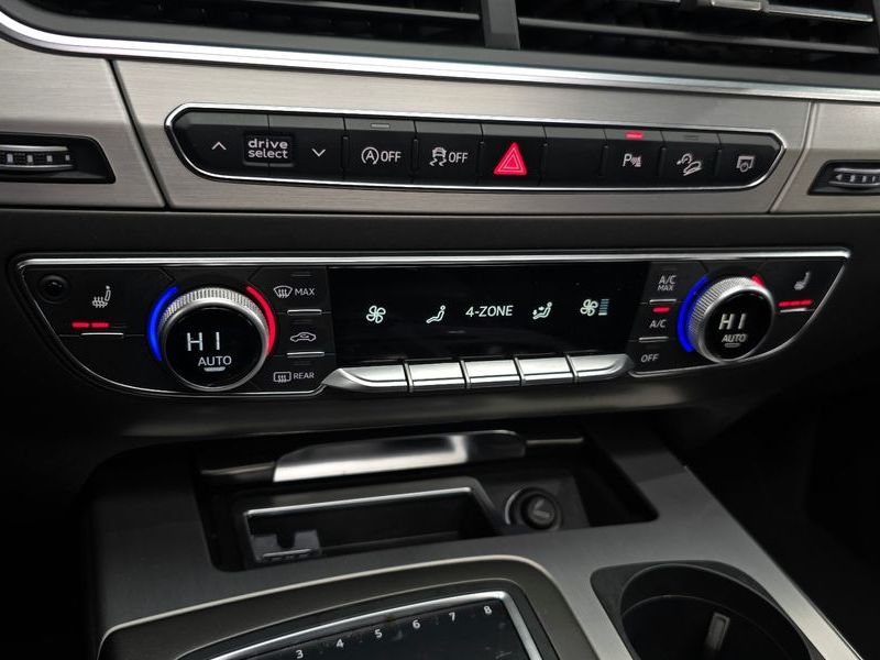2019 Audi Q7 45 TFSI Quattro photo 17