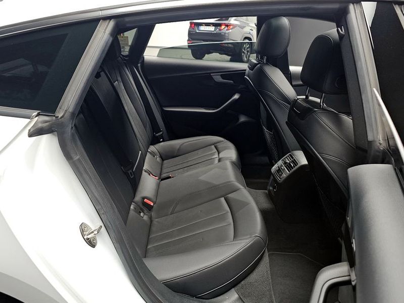 2019 Audi A5 45 TFSI Quattro Premium Sportback photo 11