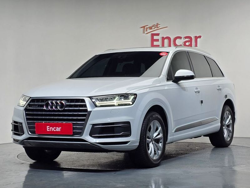 2019 Audi Q7 45 TFSI Quattro photo 1