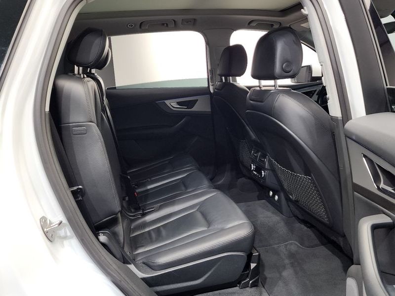 2019 Audi Q7 45 TFSI Quattro photo 12