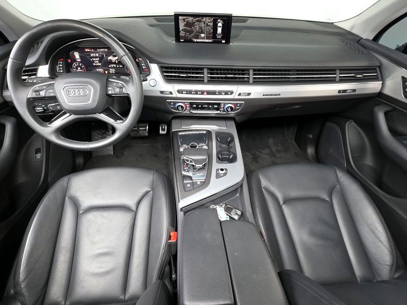 2019 Audi Q7 45 TFSI Quattro photo 7