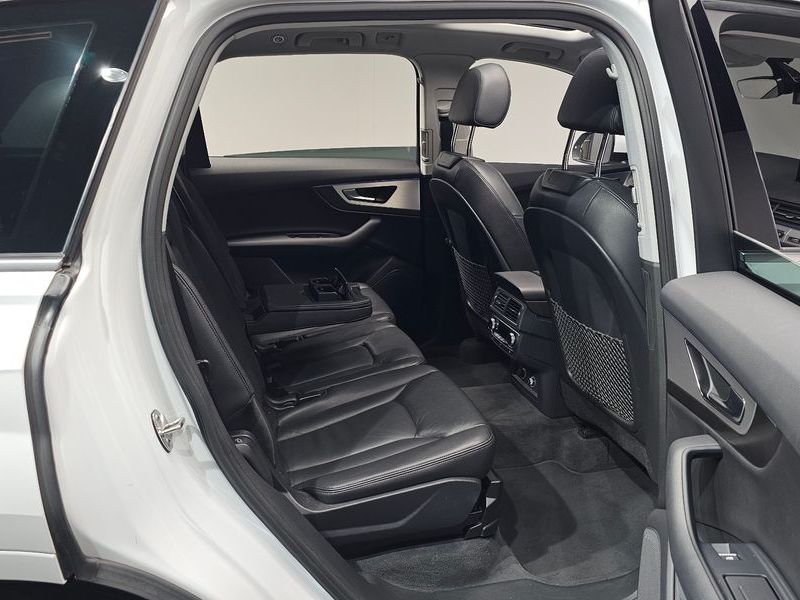 2019 Audi Q7 45 TFSI Quattro photo 11