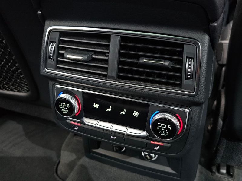 2019 Audi Q7 45 TFSI Quattro photo 19