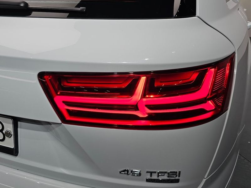 2019 Audi Q7 45 TFSI Quattro photo 23