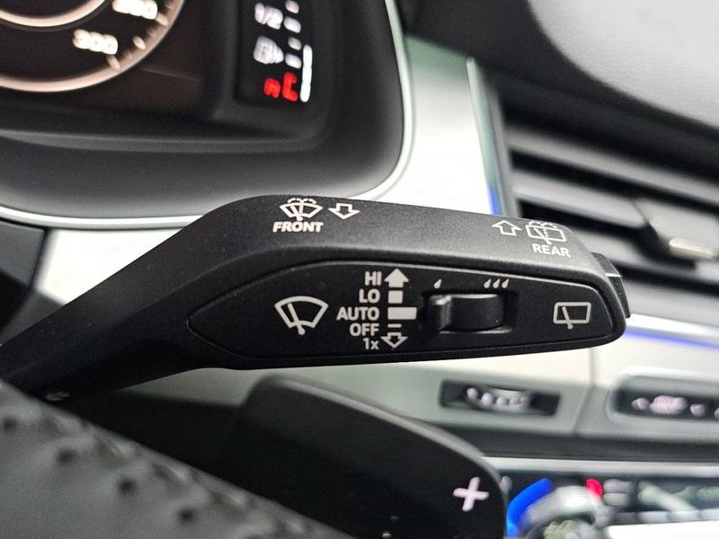 2019 Audi Q7 45 TFSI Quattro photo 28
