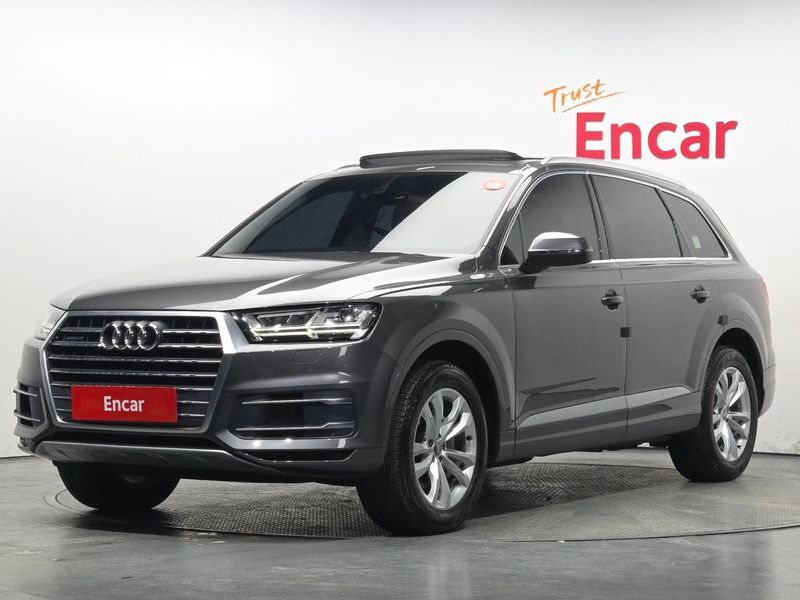 2019 Audi Q7 45 TFSI Quattro photo 1