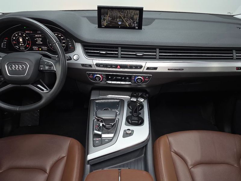 2019 Audi Q7 45 TFSI Quattro photo 7