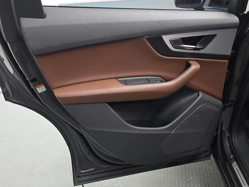 2019 Audi Q7 45 TFSI Quattro photo 25