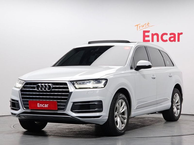 2019 Audi Q7 45 TFSI Quattro photo 1