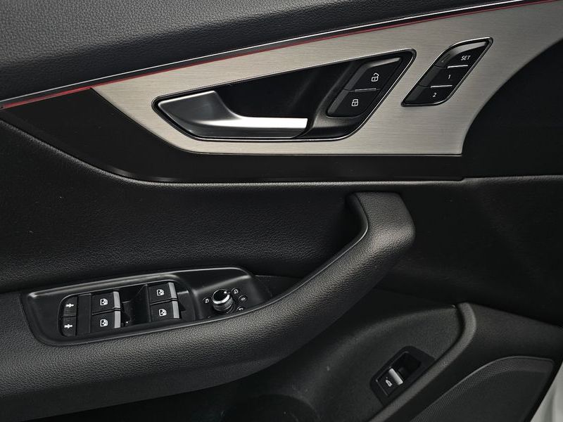 2019 Audi Q7 45 TFSI Quattro photo 18