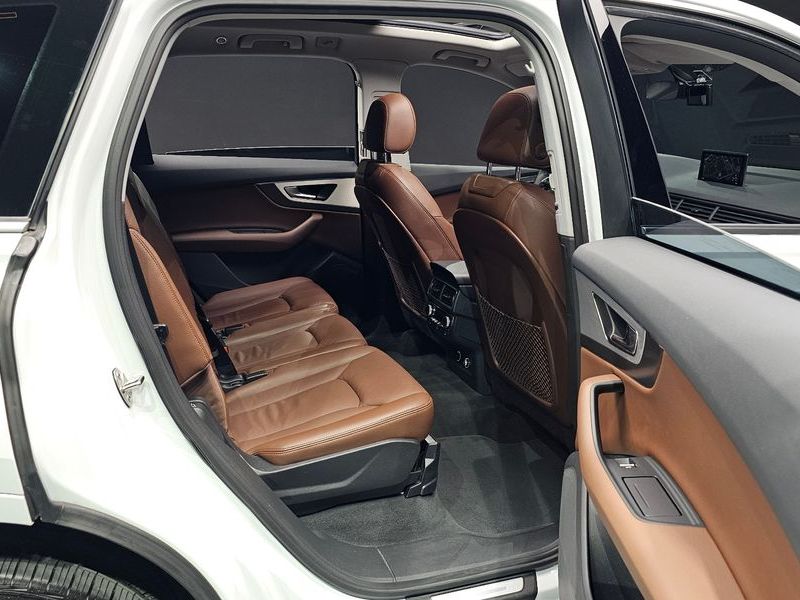 2019 Audi Q7 45 TFSI Quattro photo 11