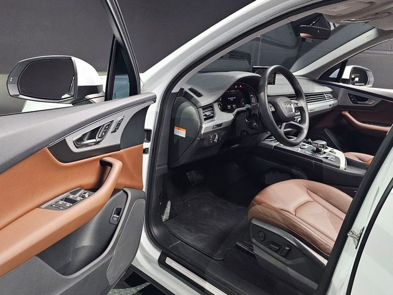 2019 Audi Q7 45 TFSI Quattro photo 12