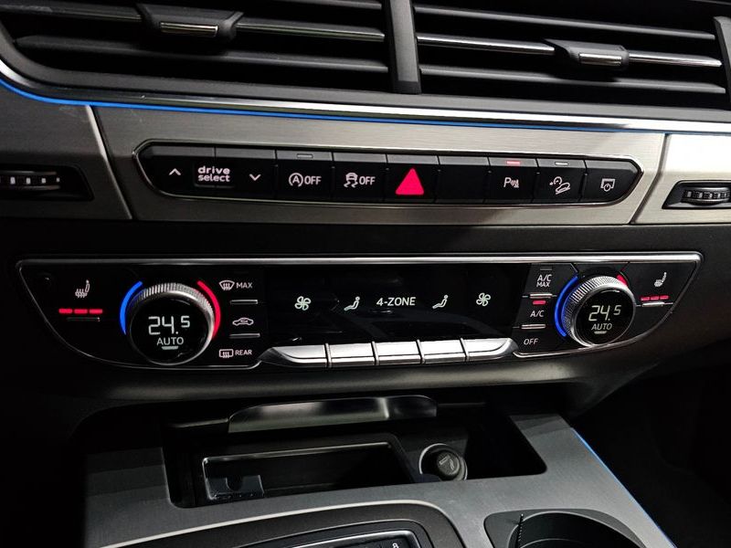 2019 Audi Q7 45 TFSI Quattro photo 18