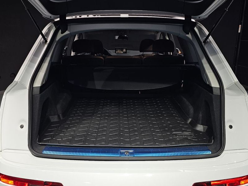 2019 Audi Q7 45 TFSI Quattro photo 19