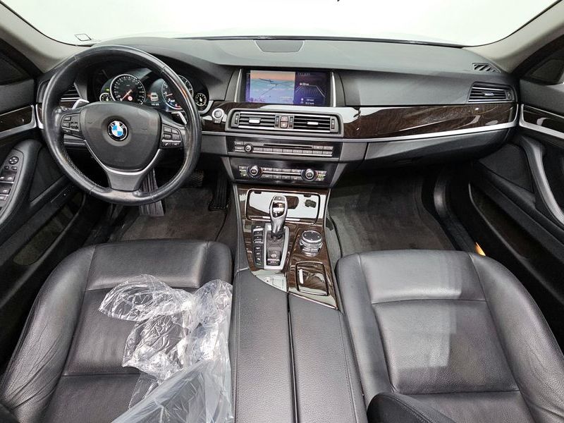 2015 BMW 5 Series 528i xDrive photo 7