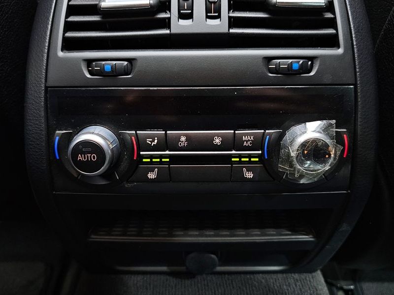 2015 BMW 5 Series 528i xDrive photo 19