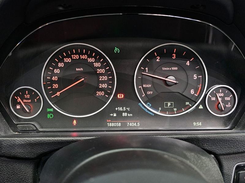 2016 BMW 3 Series GT 320d photo 8