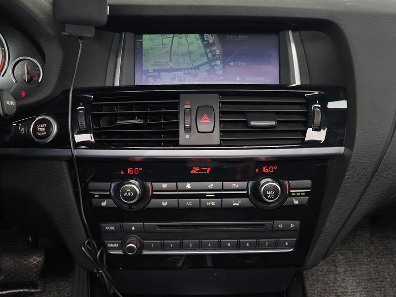 2015 BMW X3 xDrive 20d Light pkg photo 14