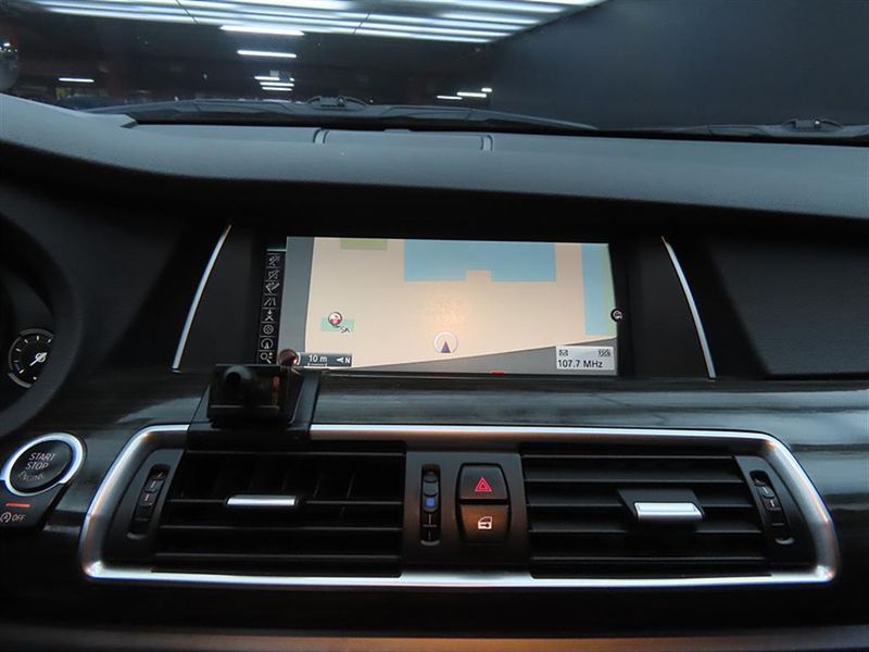 2015 BMW 5 Series GT 30d xDrive photo 12