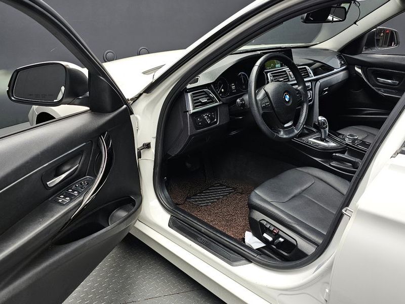 2016 BMW 3 Series 320d ED Edition photo 10