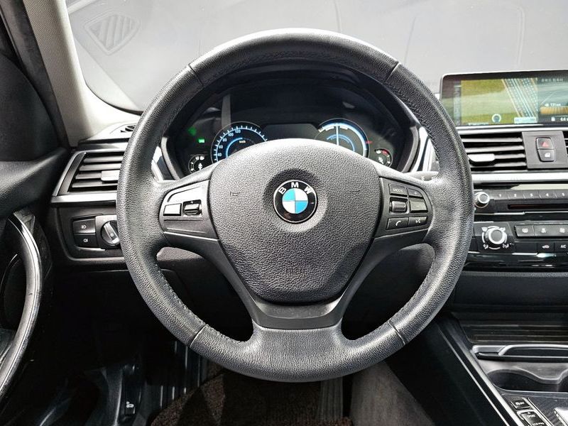 2016 BMW 3 Series 320d ED Edition photo 12