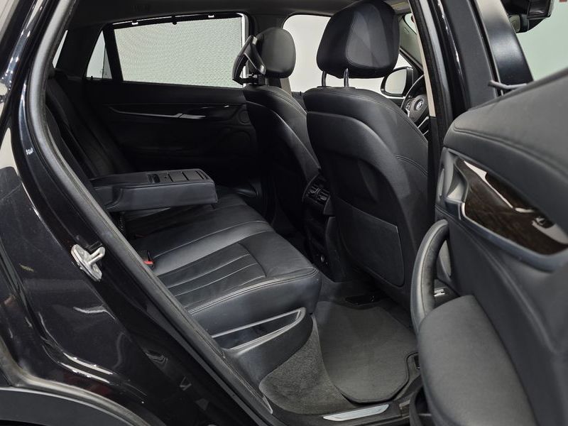 2015 BMW X6 xDrive 30d photo 12