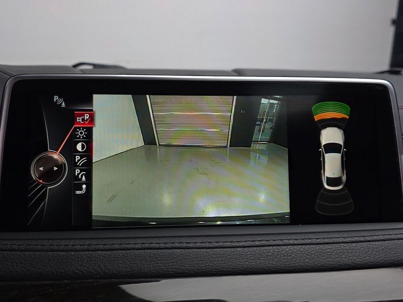 2015 BMW X6 xDrive 30d photo 17
