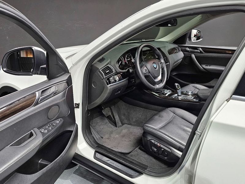 2017 BMW X4 xDrive20d SAC Edition photo 11