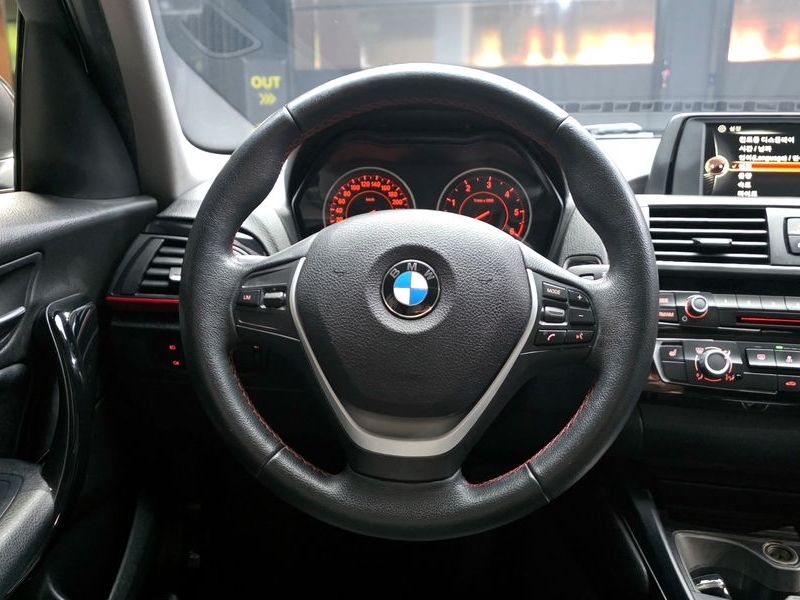 2016 BMW 1시리즈 118d Sport 5Door photo 12
