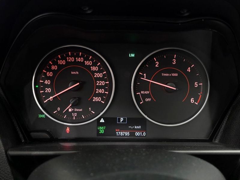 2015 BMW 1시리즈 118d Sport 5Door photo 8