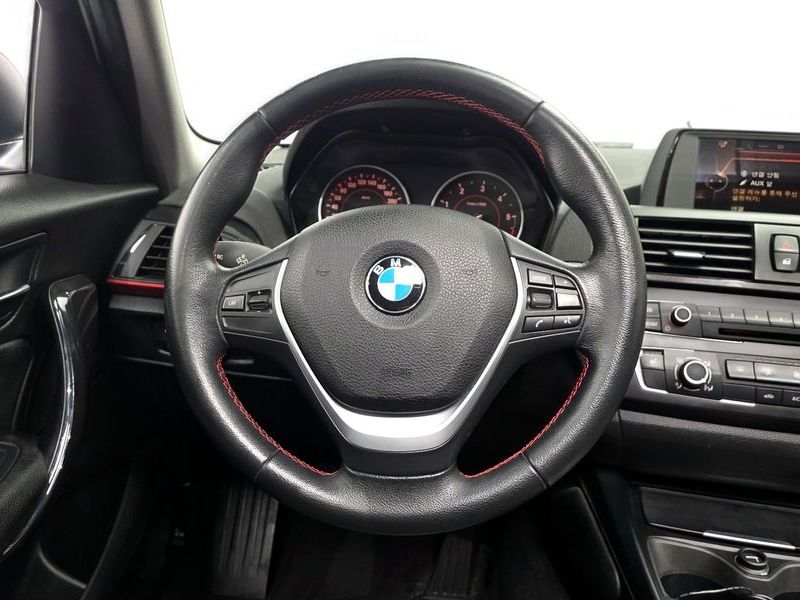 2015 BMW 1시리즈 118d Sport 5Door photo 12