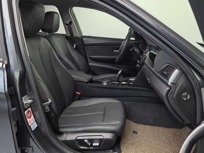 2016 BMW 3 Series 320d photo 10
