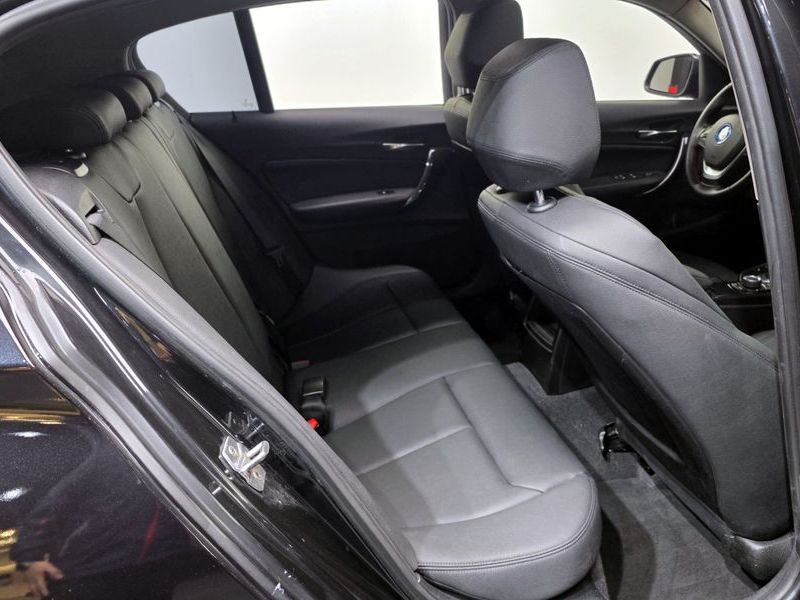 2015 BMW 1시리즈 118d Sport 5Door photo 12